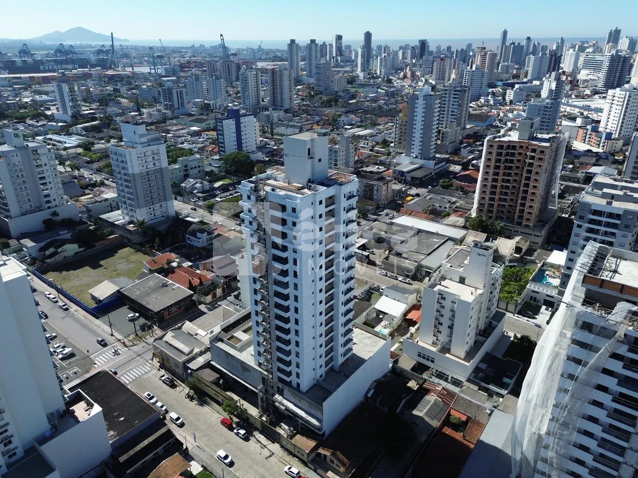 Apto na planta em Itajaí 2 dorms, 73m , 2 vagas e alto potencial de valorização — foto 2