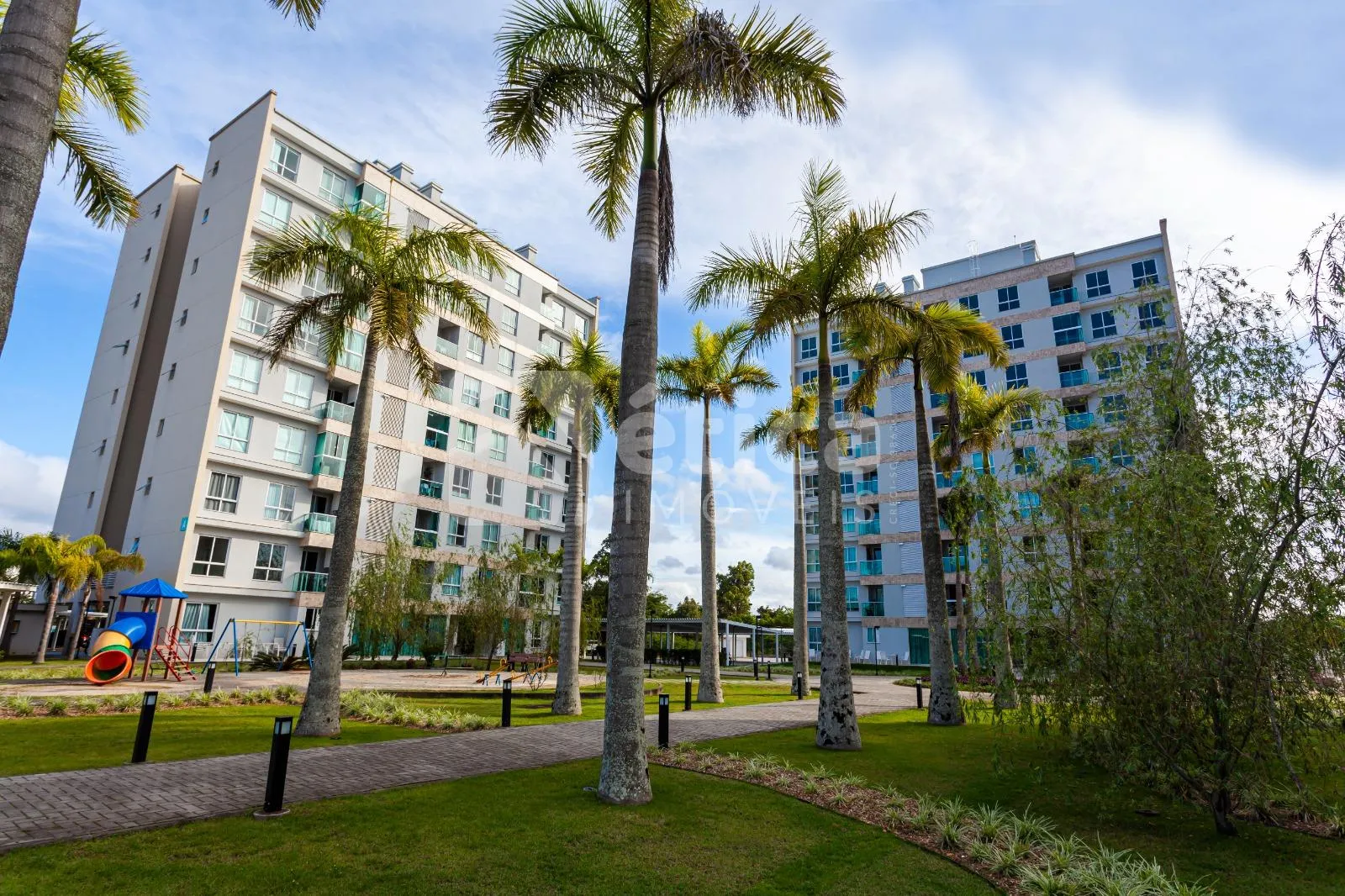 Apartamento, Semi Mobiliado, Suíte 01 Dormitório, Sacada com Churrasqueira à Carvão, São João — foto 2