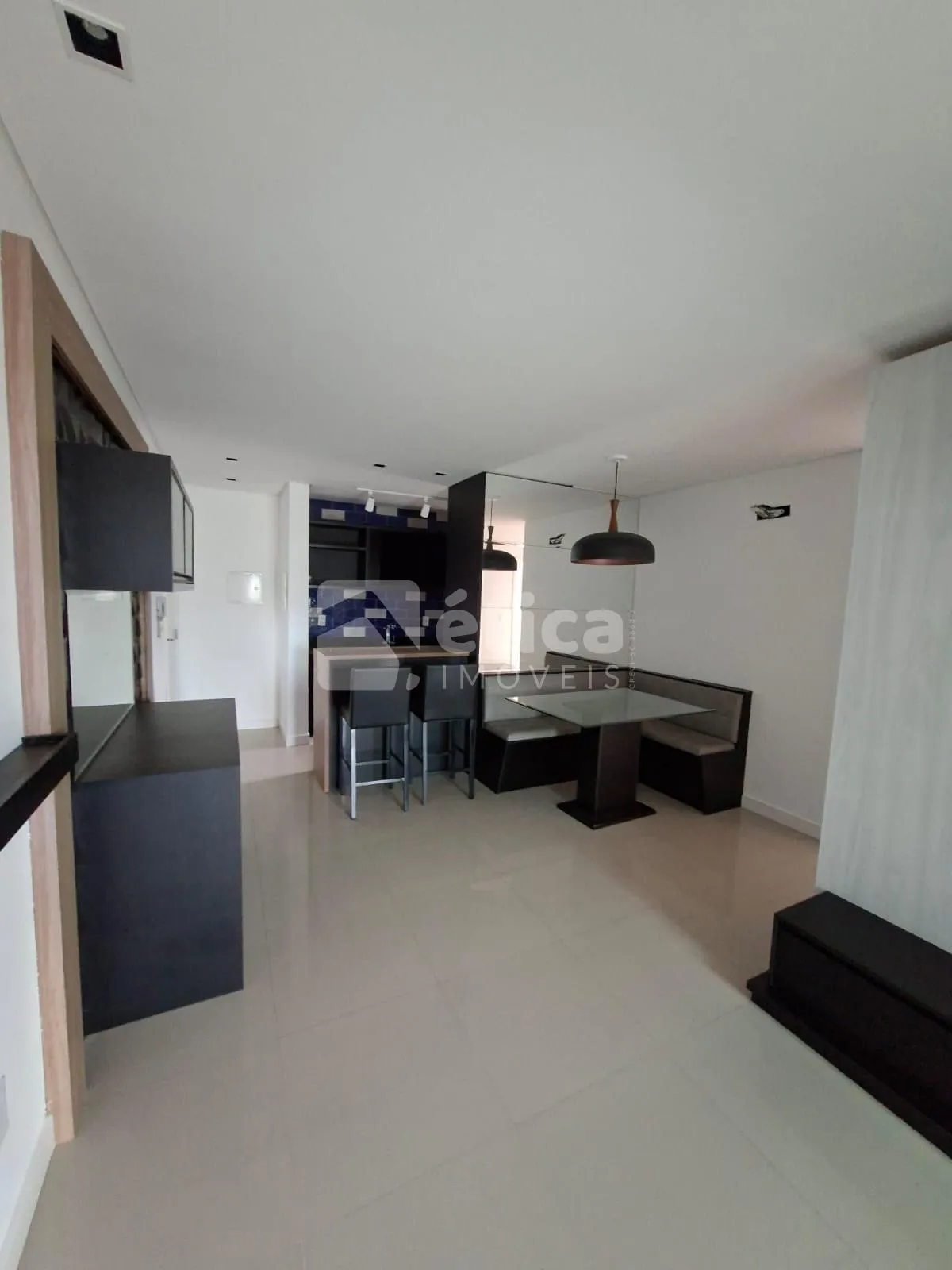 Apartamento, Semi Mobiliado, Suíte 01 Dormitório, Sacada com Churrasqueira à Carvão, São João — foto 3