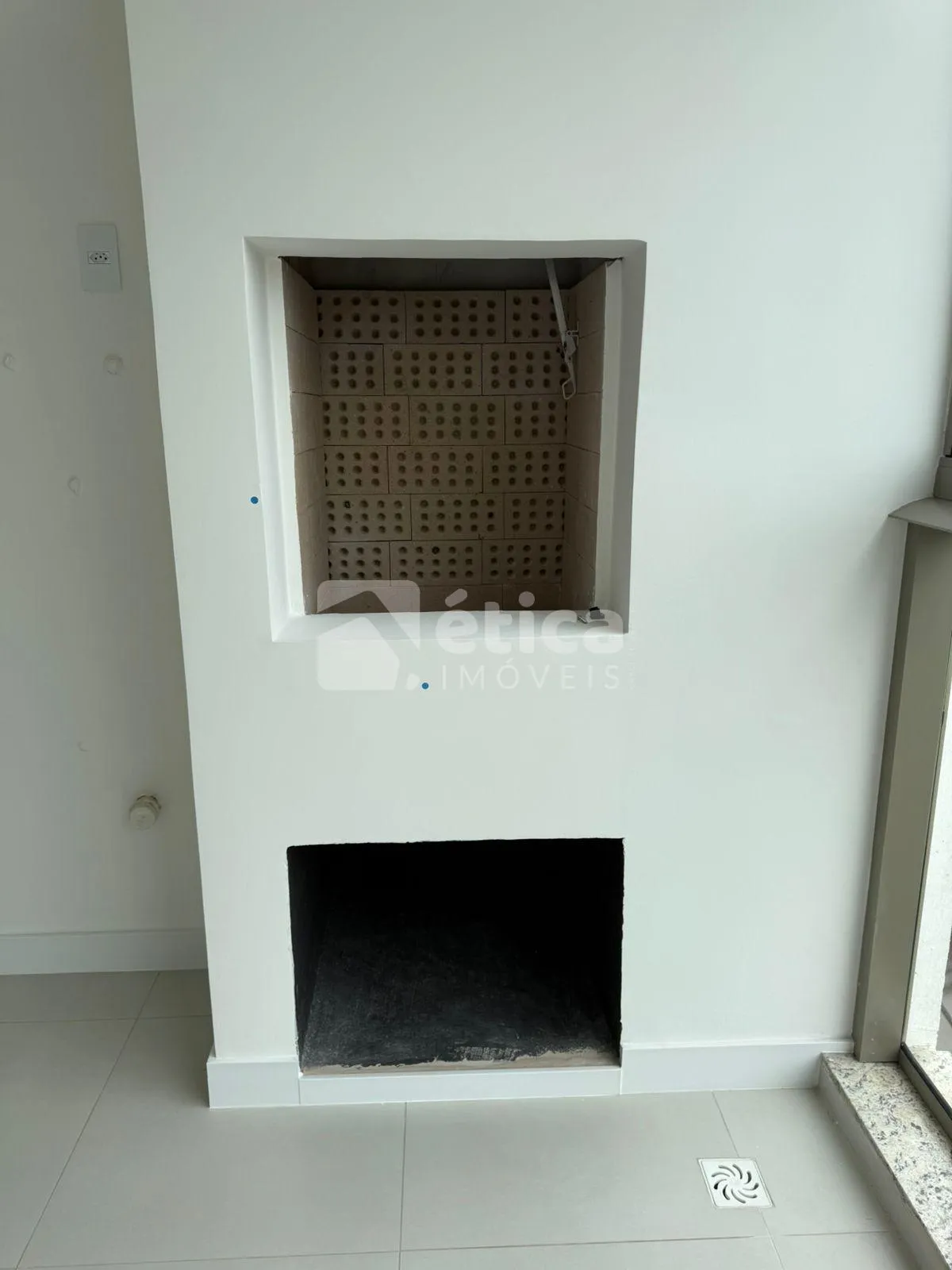 Apartamento Suíte 01 dormitório, sacada c Churrasqueira a carvão, Home Club Completo no São Vicente — foto 7