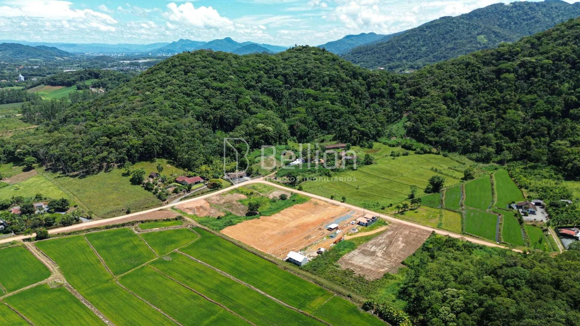 Terreno amplo no Centro de Rio dos Cedros - Excelente potencial — foto 3