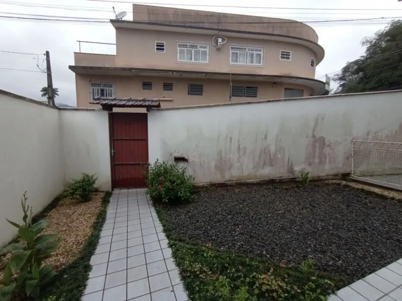 Residencia em corredor de serviço com sala comercial + casa com 2 dormitórios a minutos do centro — foto 4