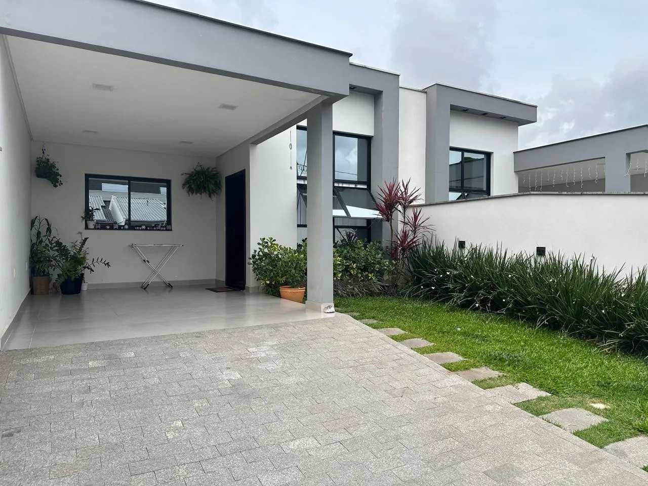 Casa geminada -1 suíte - 1 quarto - foto 1