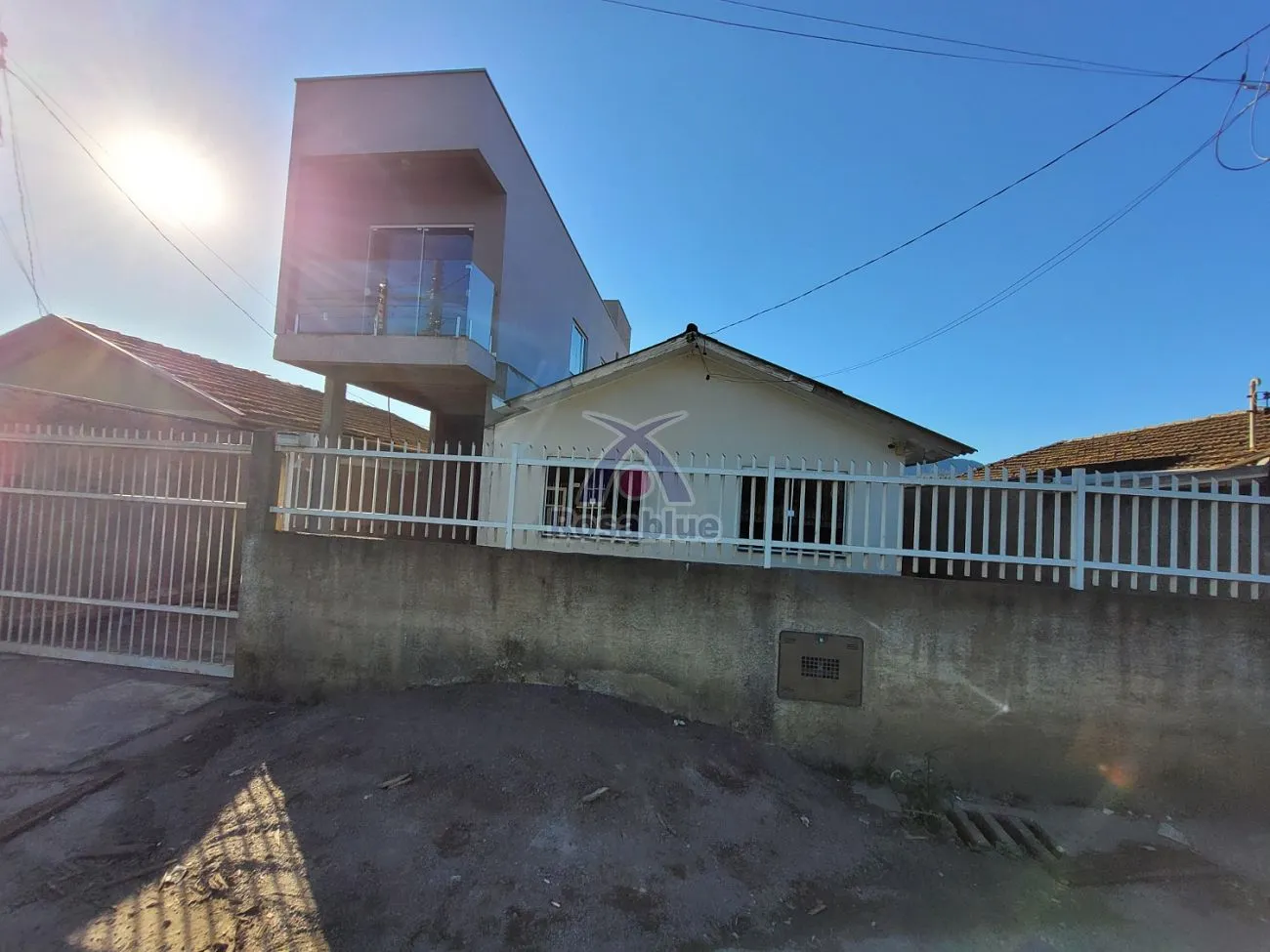 CASA COM 2 PAVIMENTOS - foto 1