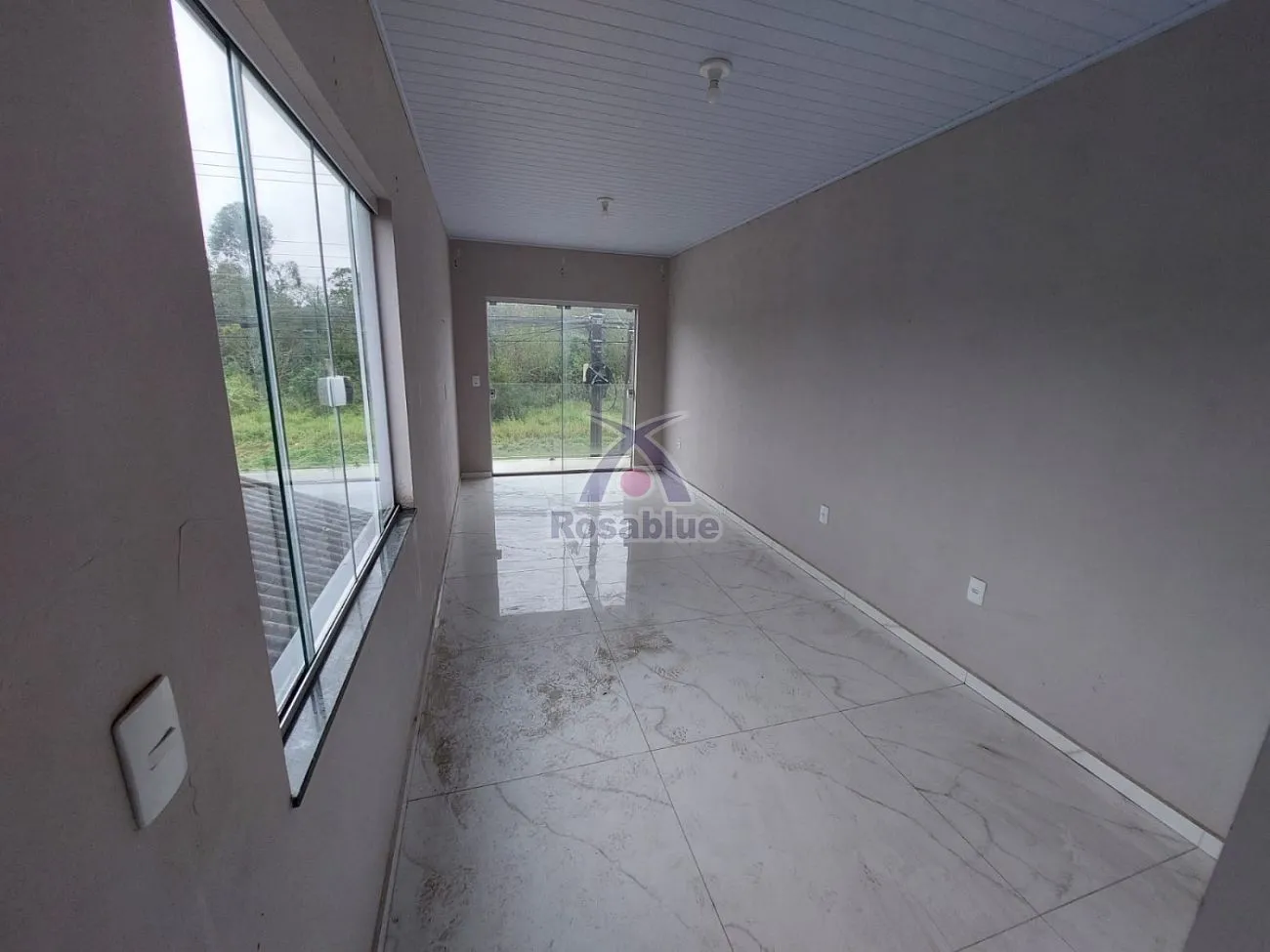 CASA COM 2 PAVIMENTOS — foto 2