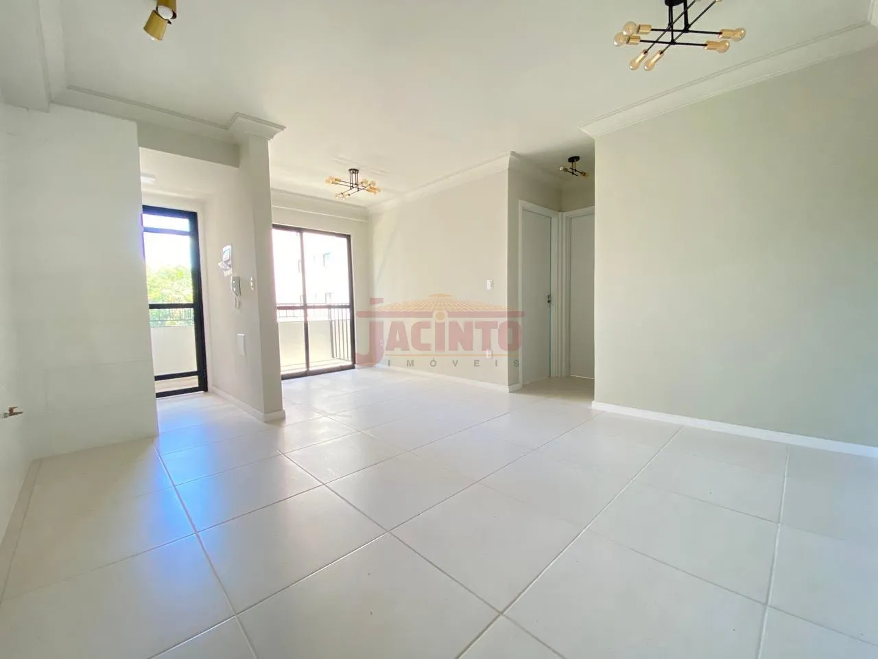 Apartamento com 2 dormitórios sendo demi suíte no Bairro Salto do Norte. — foto 2