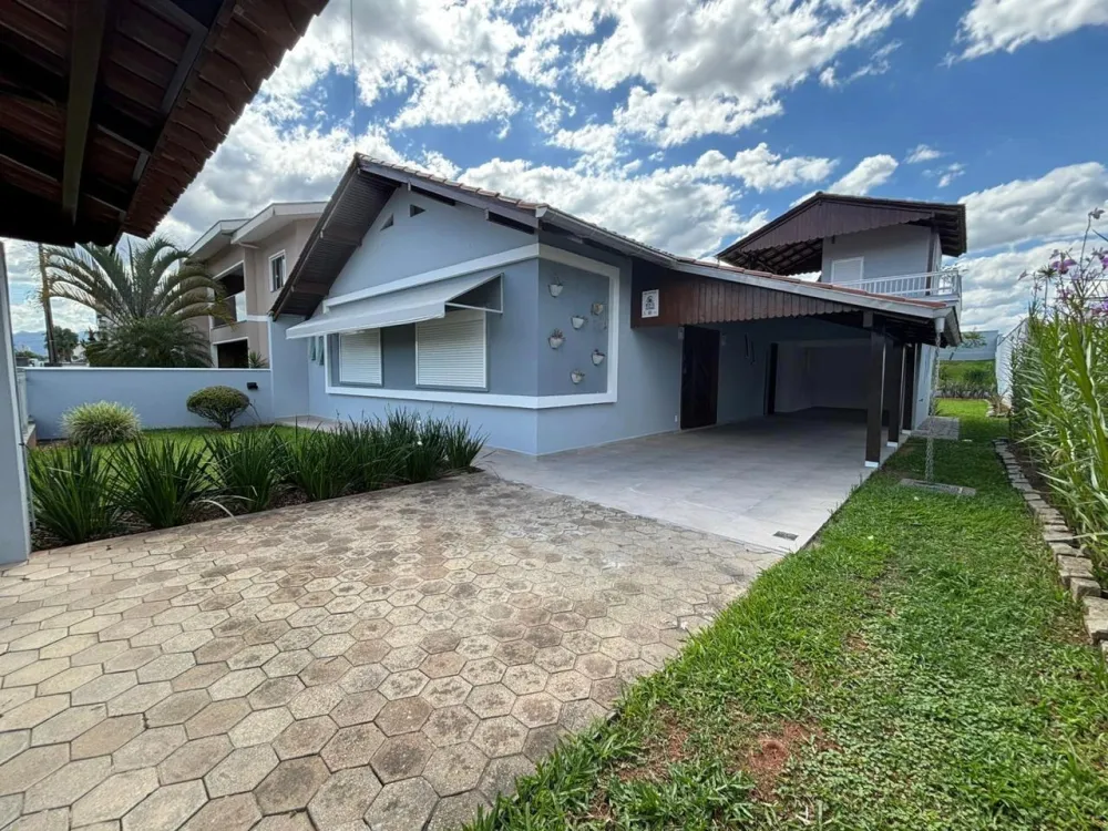Bela Casa - 4 Dormitórios - Timbó - foto 1