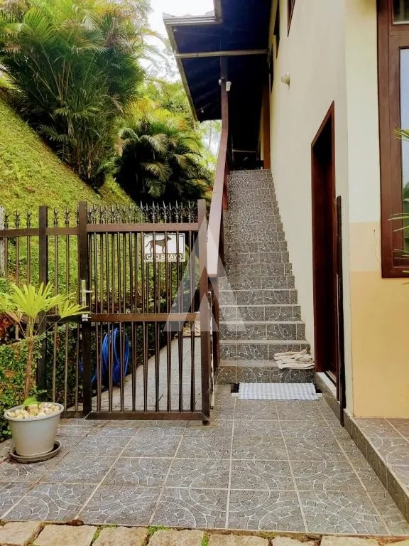 Imóvel multifamiliar com 6 quartos à venda no bairro América em Joinville-SC por R$2.500.000,00. — foto 7