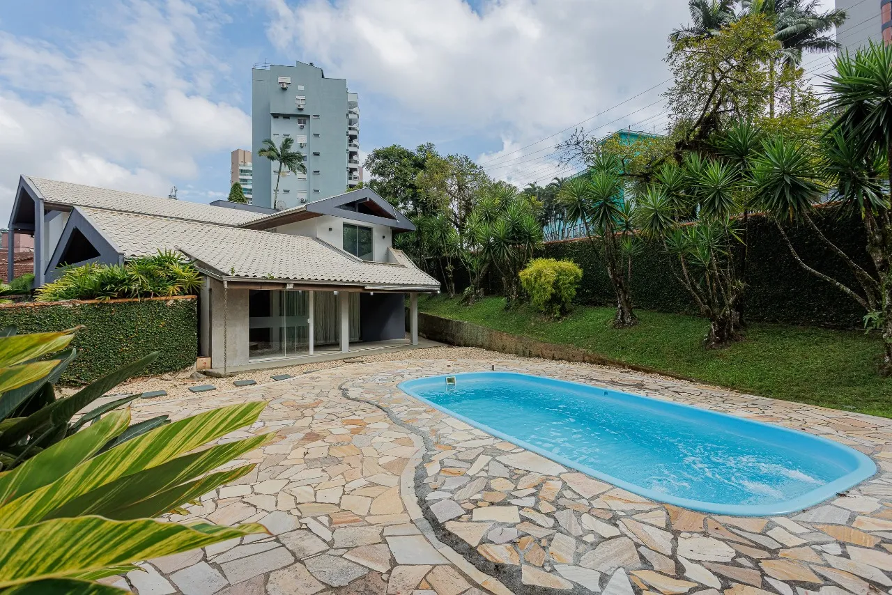 Casa com 3 quartos à venda no bairro Atiradores em Joinville-SC por R$2.200.000,00. — foto 5
