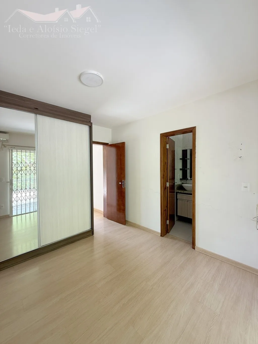 Sobrado Semibiliado com 2 suites Bairro Tribess Blumenau/SC Ref. 1586 — foto 5