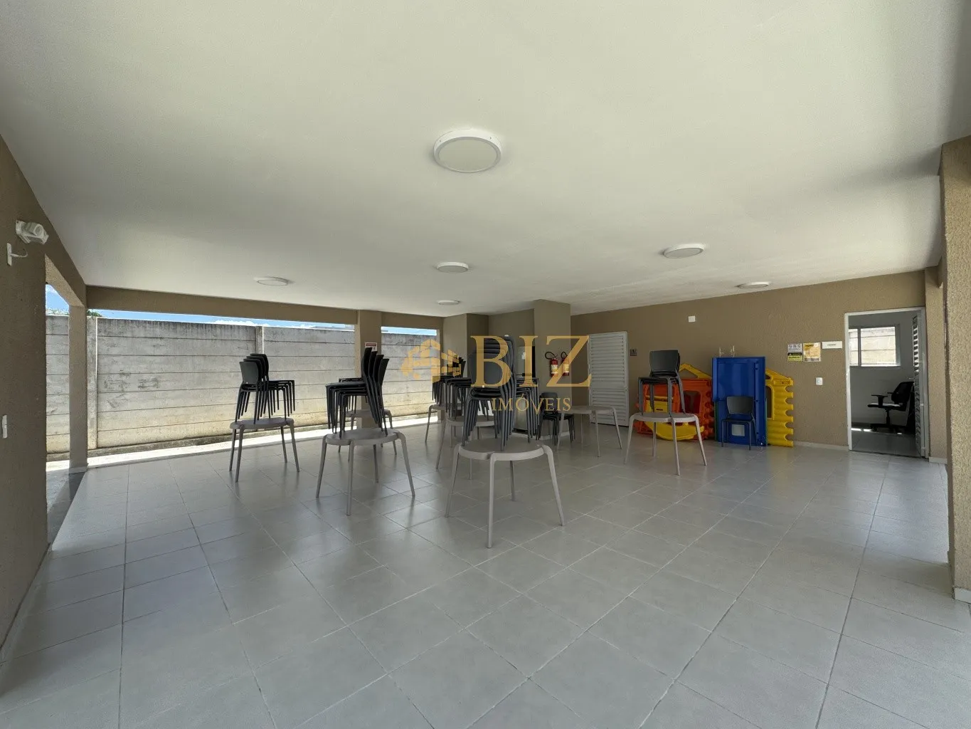 Apartamento semimobiliado com 2 dormitórios em condomínio clube completo no Bairro Itoupava Central! — foto 4