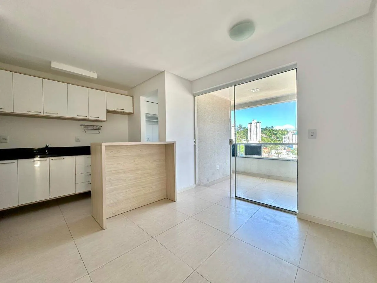 Apartamento semimobiliado com suíte e duas demi suítes próximo à FURB em Blumenau — foto 7