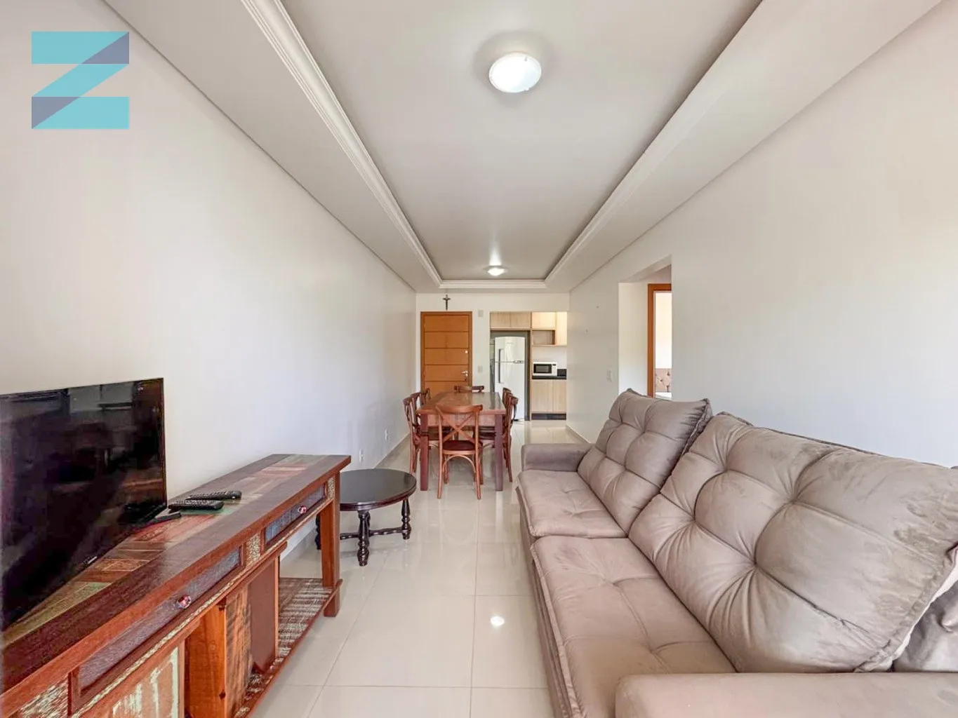 Apartamento completamento mobiliado, sacada com churrasqueira ! — foto 2