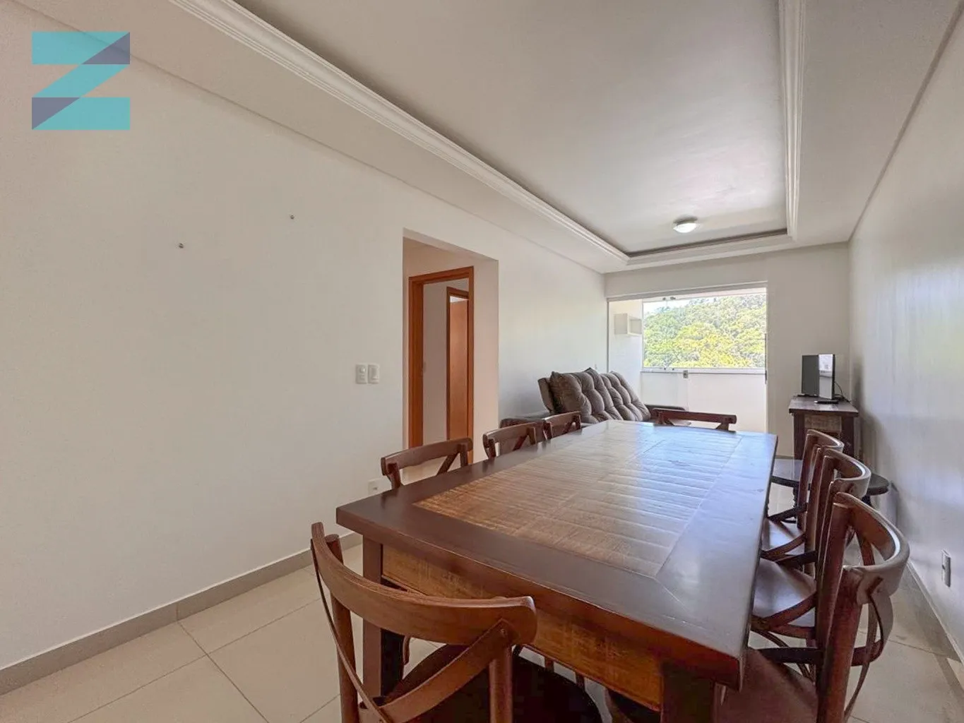 Apartamento completamento mobiliado, sacada com churrasqueira ! — foto 7