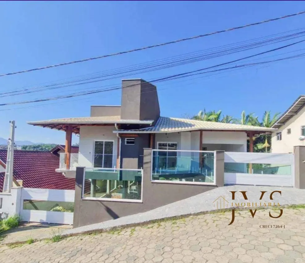 Casa com 3 Quartos e 3 banheiros à Venda, 202 m por R$ 1.200.000 — foto 2