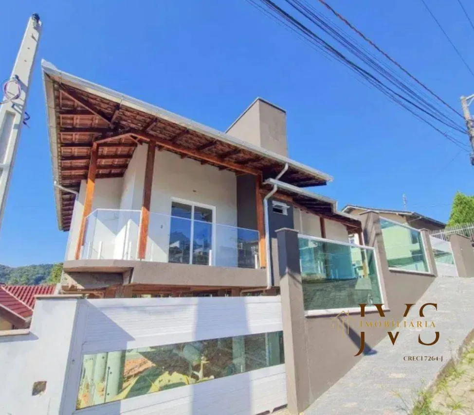 Casa com 3 Quartos e 3 banheiros à Venda, 202 m por R$ 1.200.000 — foto 3