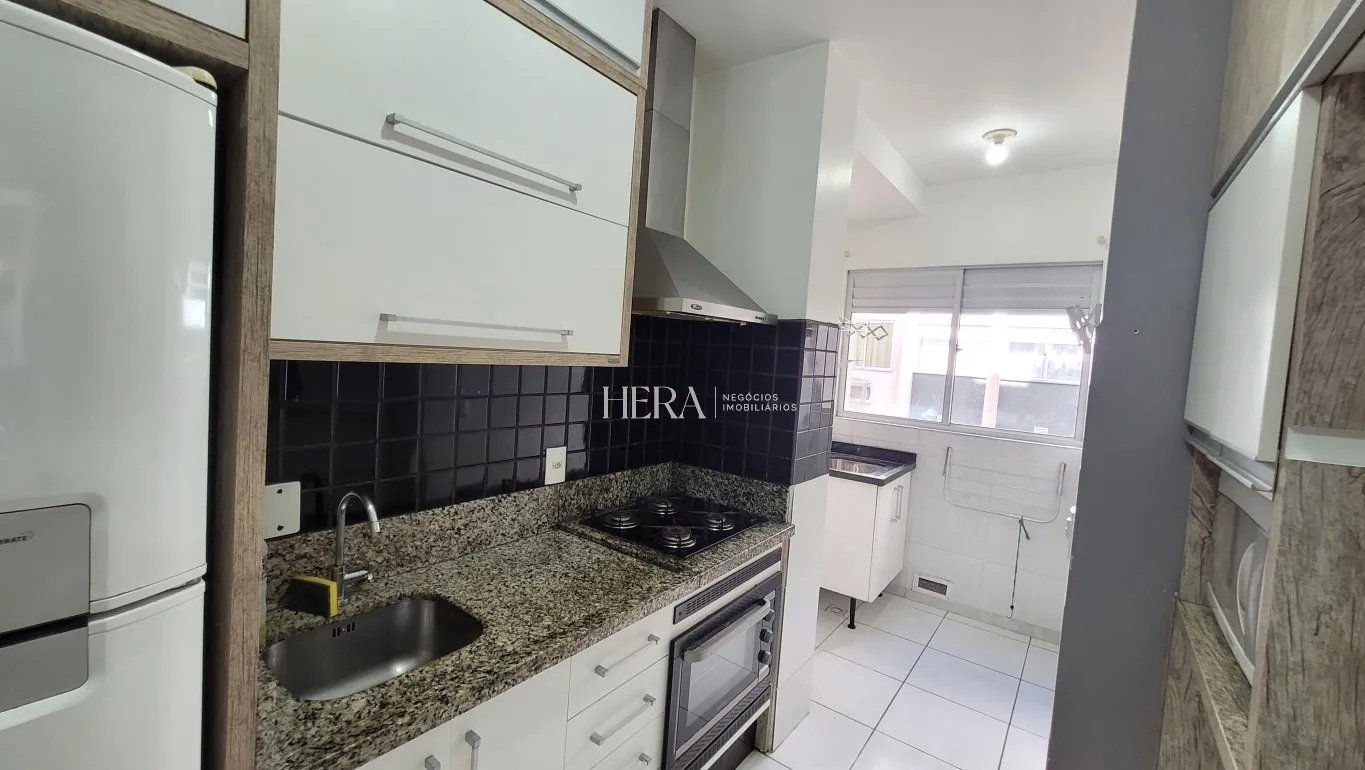 A Hera vem apresentar um apartamento de 03 Dormitórios aconchegante e semimobiliado à Venda no Bairro Fortaleza! - foto 1