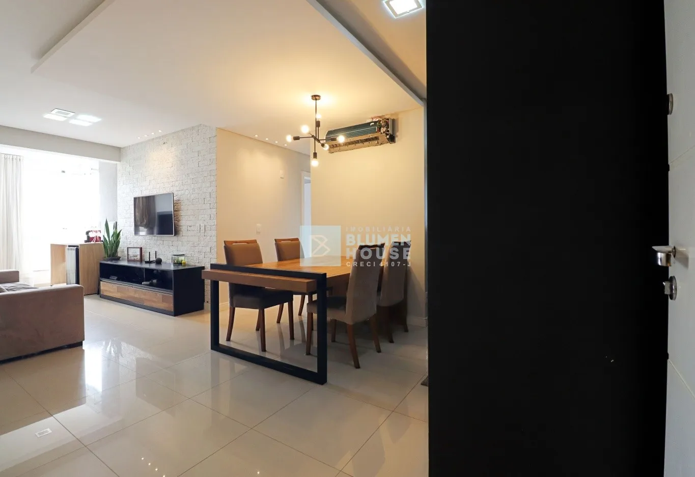 Apartamento semi mobiliado no bairro Boa Vista! — foto 2