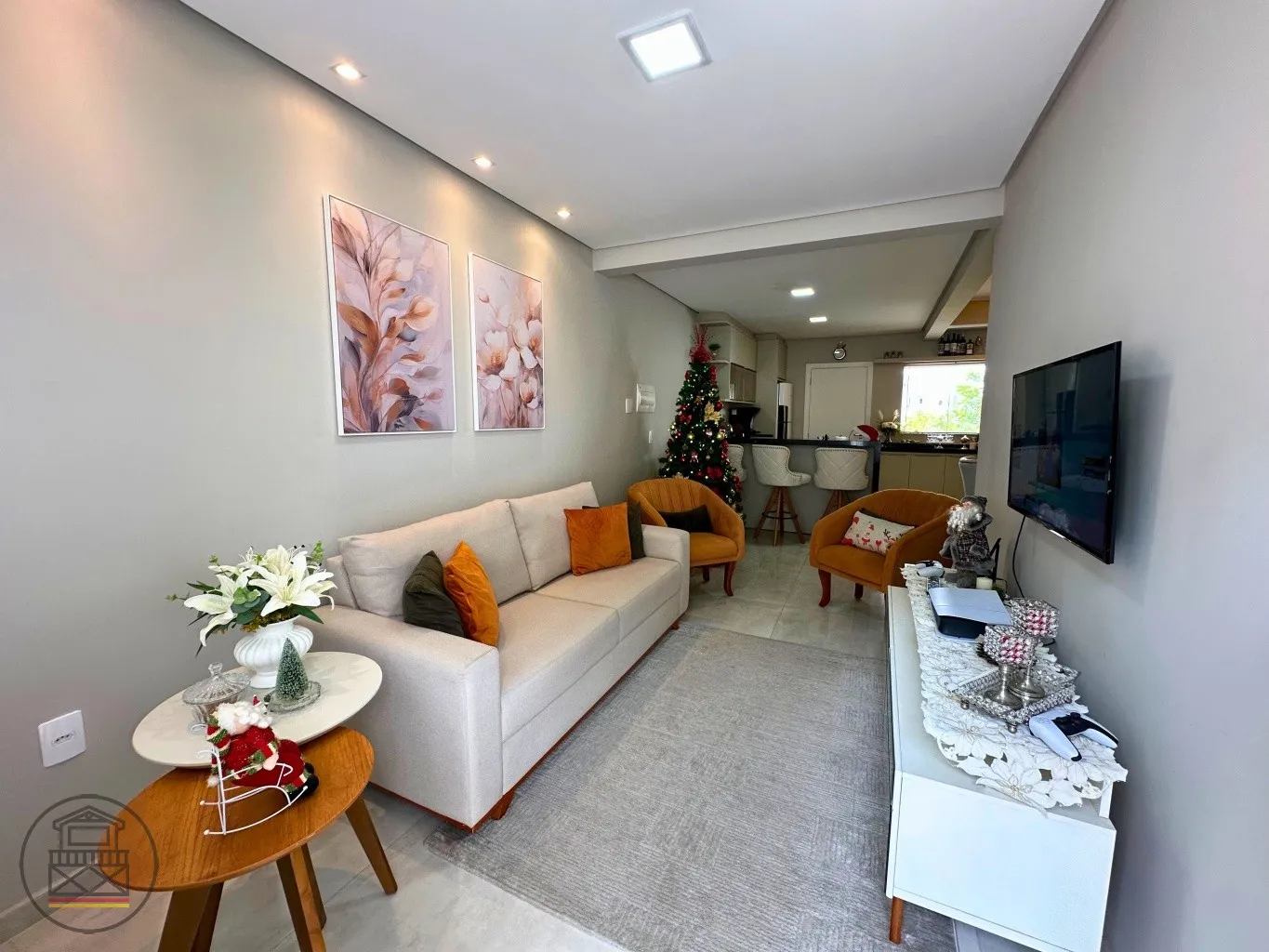 Excelente triplex com 3 dormitórios, sendo 1 com suíte no bairro Escola Agricola — foto 4