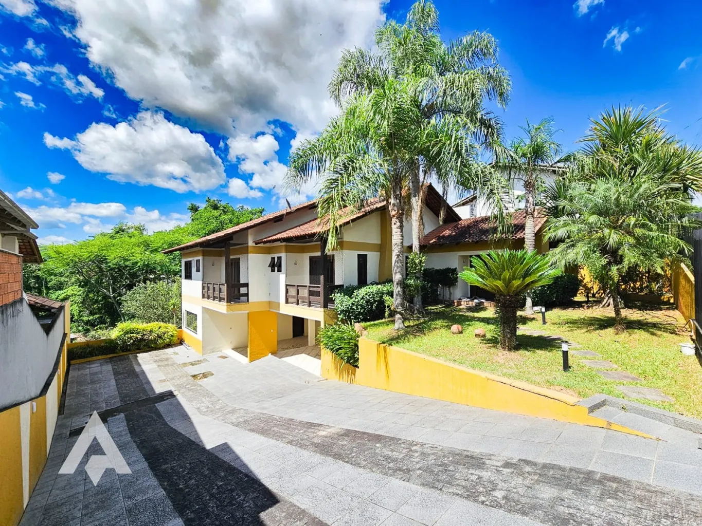 Casa com 4 suítes à venda por R$ 1.300,000,00 - Bairro Escola Agricola - Blumenau/SC - foto 1