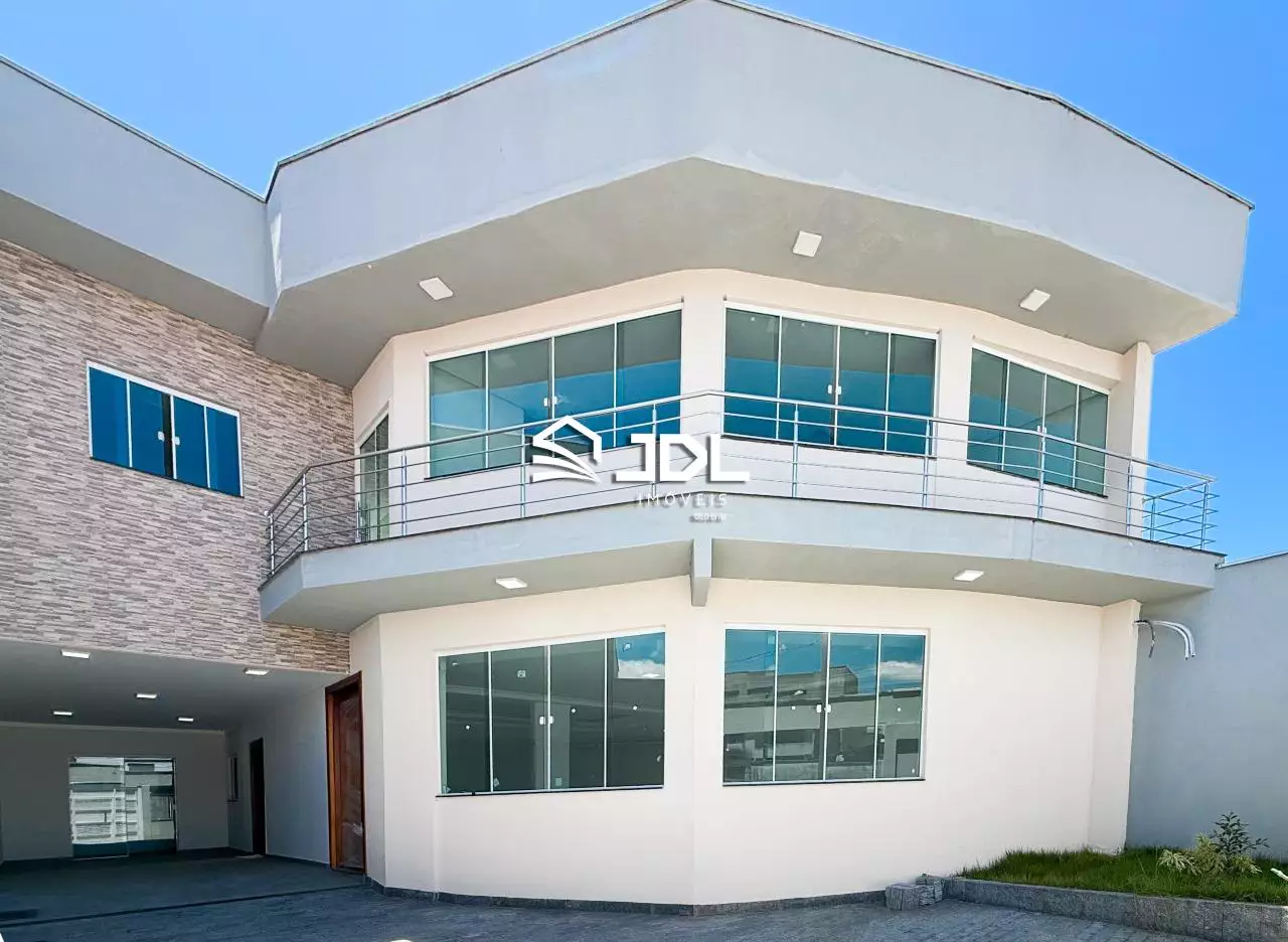 Casa à venda com 3 quartos e 3 suítes, 4 vagas, 277m² na região do bairro Murta, próximo à Rua José Luiz Marcelino, Itajaí — foto 3