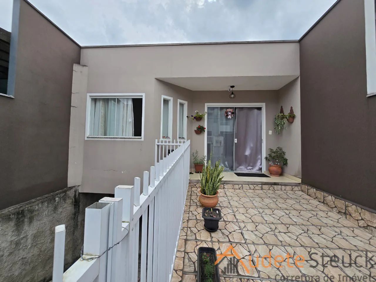 Casa Geminada Bairro Água Verde — foto 2