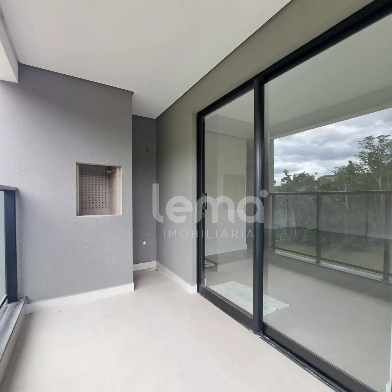 Apartamento 1 Suíte e 2 Demi-suítes no bairro Velha - Blumenau/SC. — foto 7