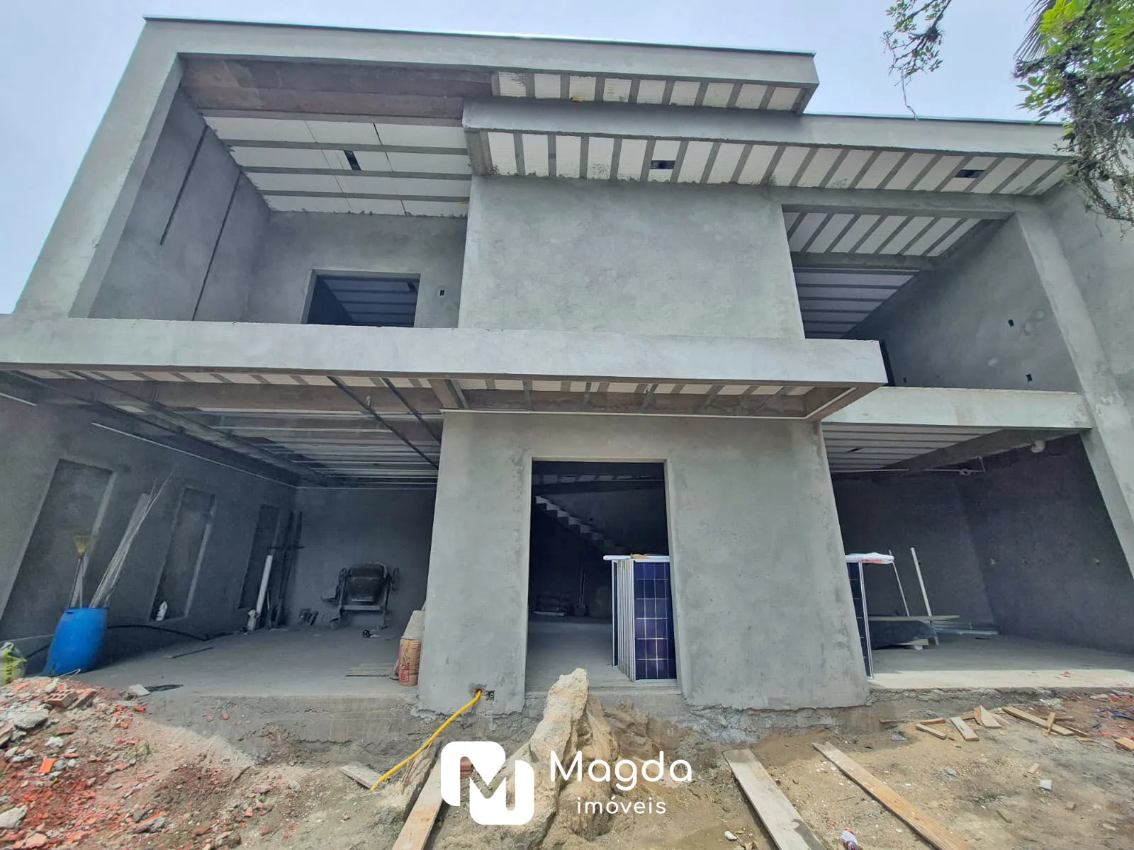 Casa Alto Padão no Bairro Velha Central em Blumenau com 2 Dormitórios (2 suítes) e 204 m — foto 2