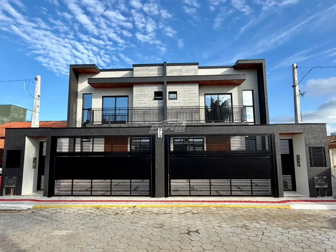 Sobrado novo em construção, previsão de entrega jan/26, dois pavimentos, 3 dormitórios sendo 1 suíte, com 120,00 m de ára privativa, com piscina, no Bairro Itajuba em Barra Velha - foto 1