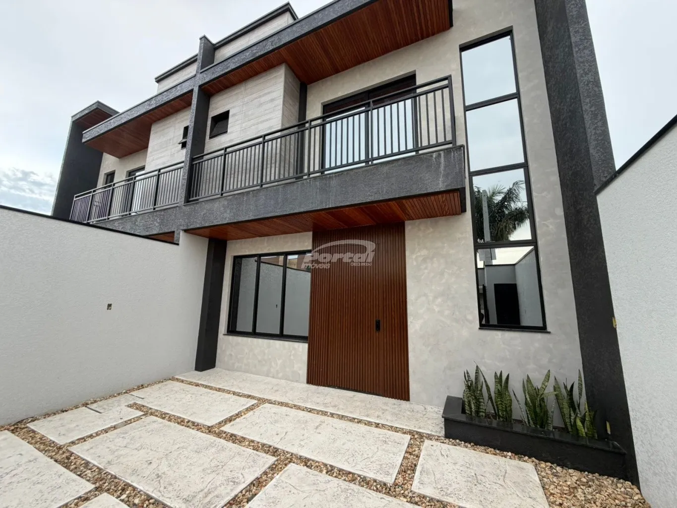 Sobrado novo em construção, previsão de entrega jan/26, dois pavimentos, 3 dormitórios sendo 1 suíte, com 120,00 m de ára privativa, com piscina, no Bairro Itajuba em Barra Velha — foto 2