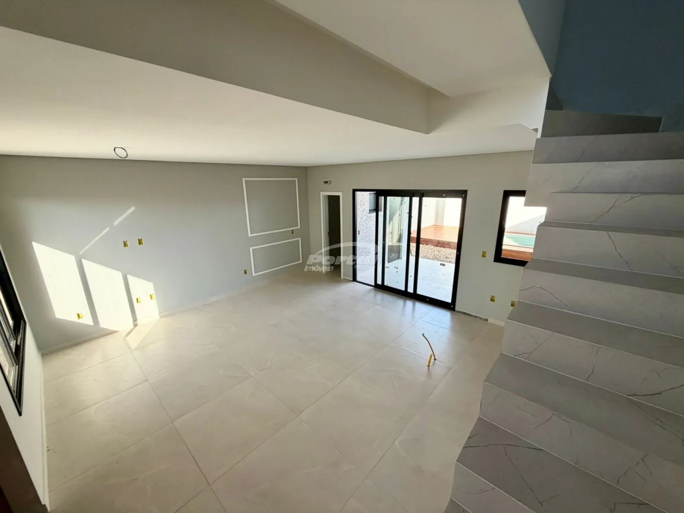 Sobrado novo em construção, previsão de entrega jan/26, dois pavimentos, 3 dormitórios sendo 1 suíte, com 120,00 m de ára privativa, com piscina, no Bairro Itajuba em Barra Velha — foto 4