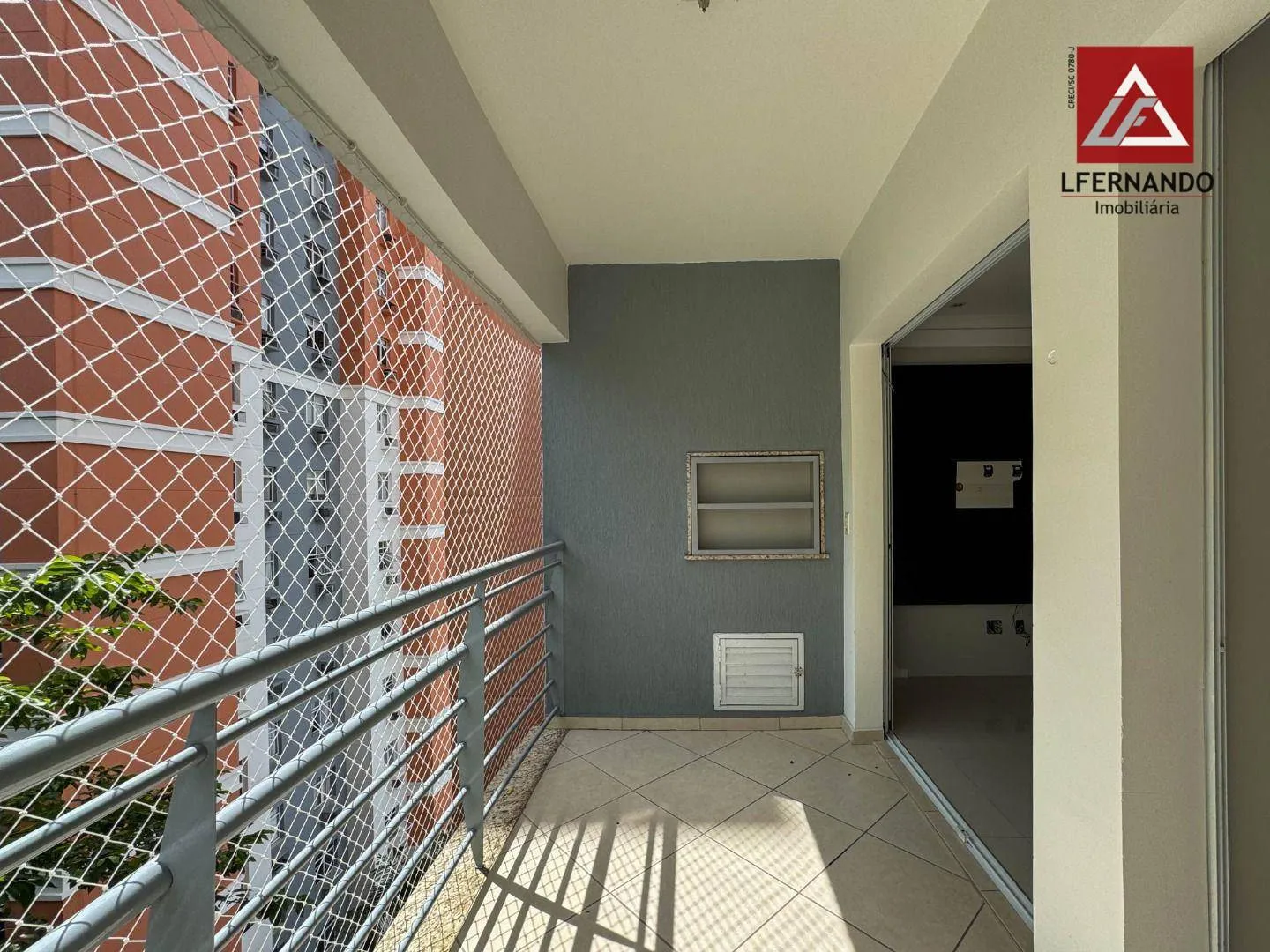 Apartamento semimobiliado com 3 dormitórios, sendo 1 suíte à venda, 75 m por R$ 498.000 - Água Verde - Blumenau/SC — foto 4