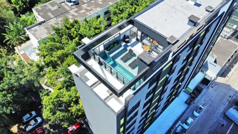LOFT NO CENTRO DE BLUMENAU, CONDOMÍNIO COMPLETO COM TODA INFRAESTRUTURA DE UM VERDADEIRO CLUBE. — foto 4