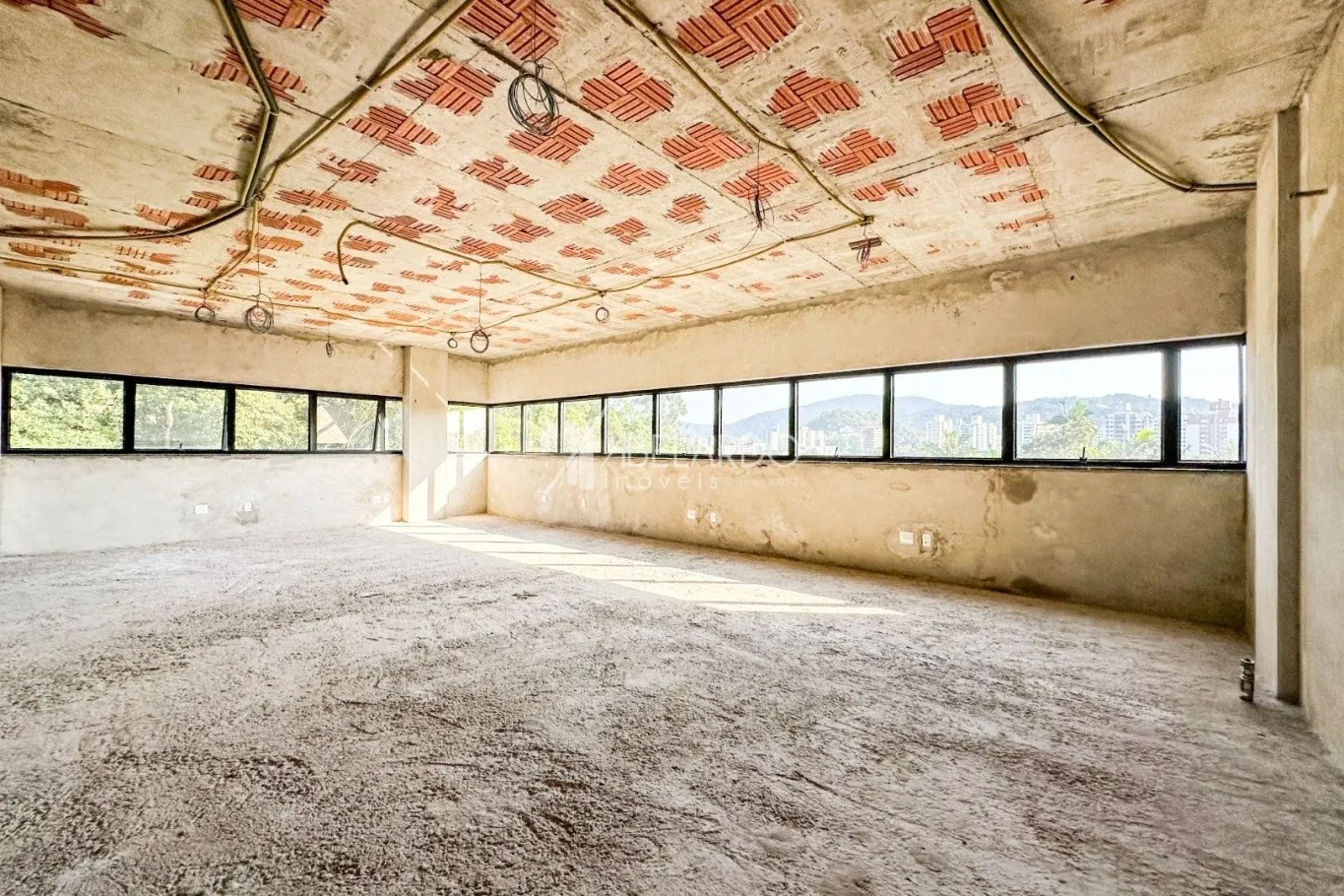 SALA COMERCIAL COM 88,61 M DE ÁREA PRIVATIVA, DUAS VAGAS DE GARAGEM - BAIRRO GARCIA — foto 5