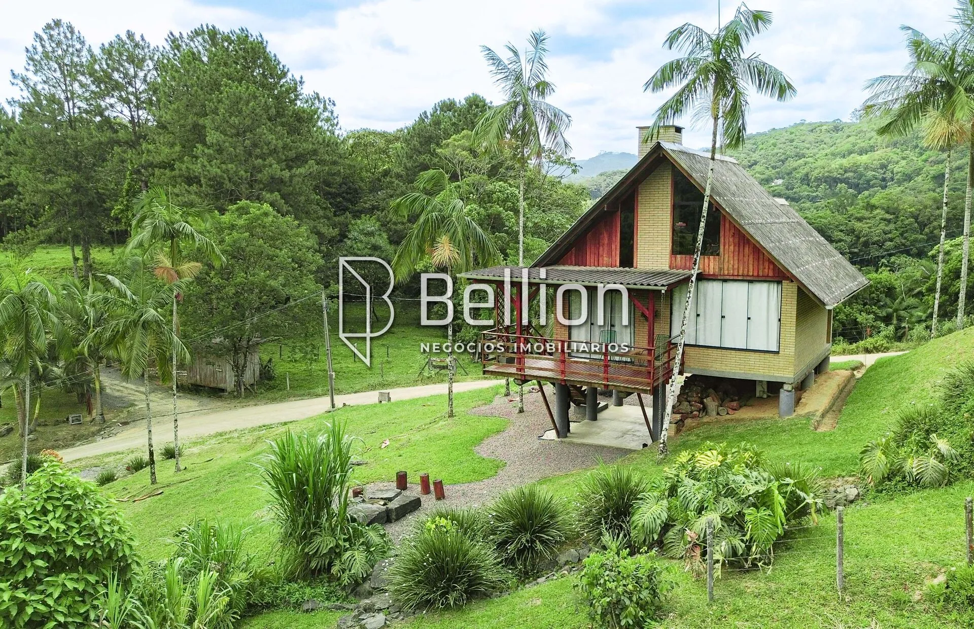 Chácara no Centro de Benedito Novo com terreno de 1.000m — foto 2