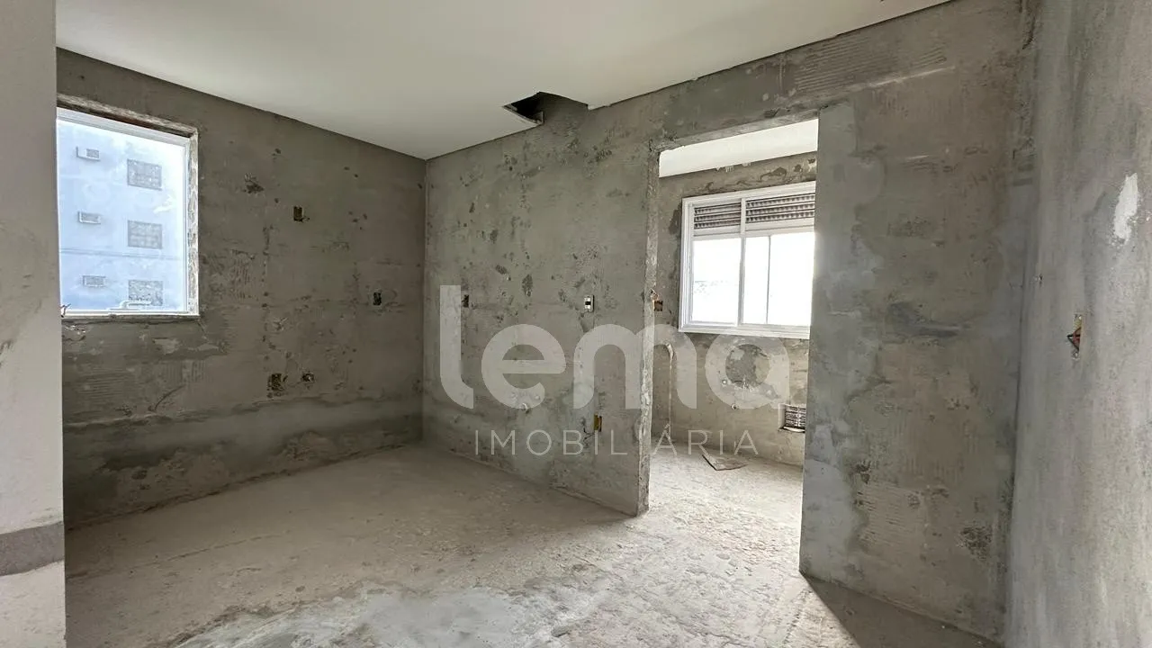 Apartamento com 3 dormitórios, sendo 1 suíte e 2 demi-suítes no Bairro Ponta Aguda. — foto 3