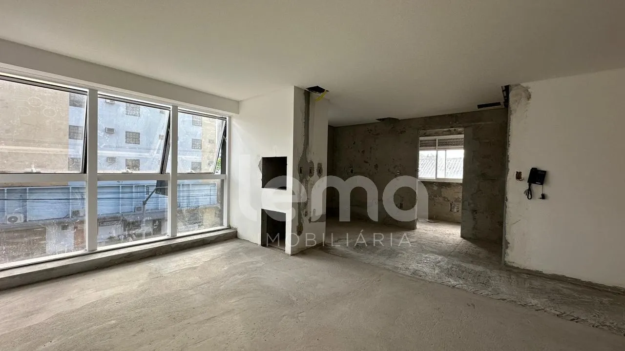Apartamento com 3 dormitórios, sendo 1 suíte e 2 demi-suítes no Bairro Ponta Aguda. — foto 7