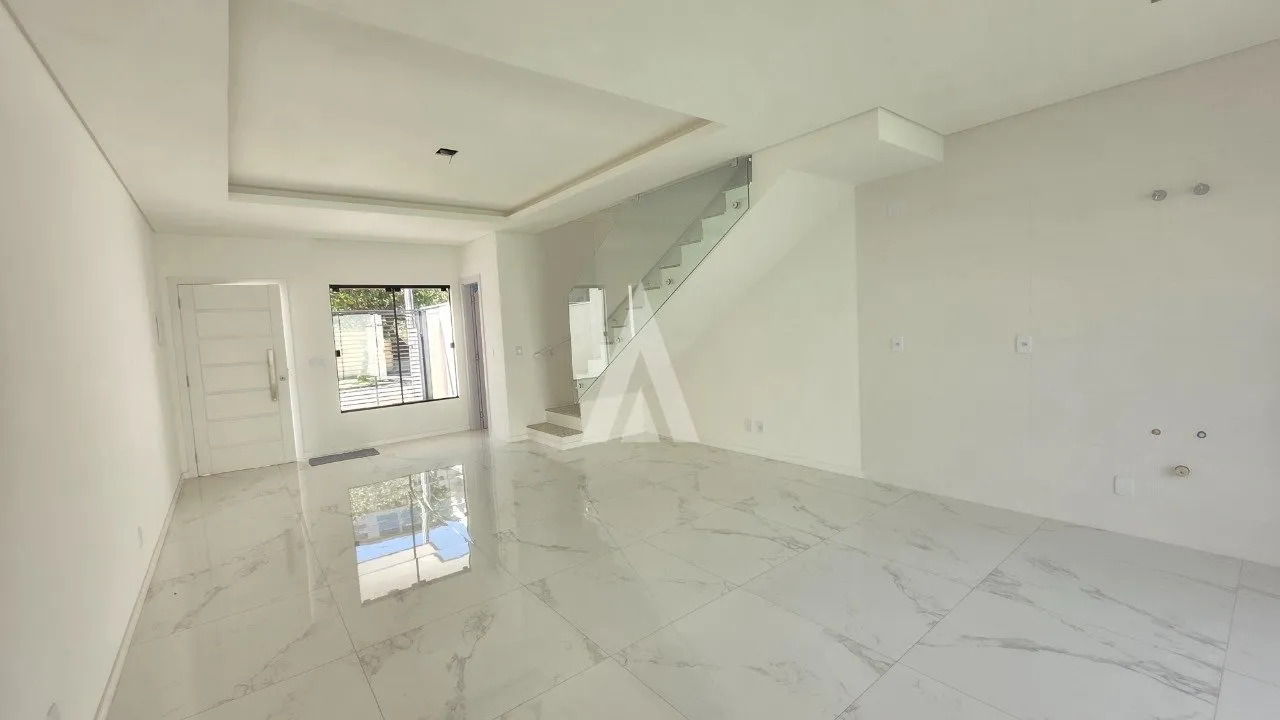 Sobrado geminado com 1 suíte e 2 quartos à venda no bairro Bom Retiro em Joinville-SC por R$ 638.000,00. — foto 4