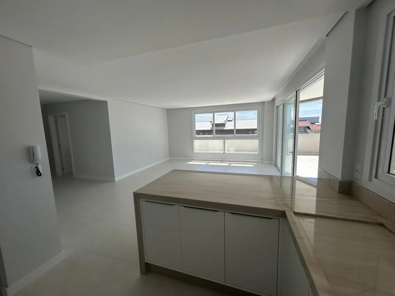 Apartamento Pronto com 3 Suítes a Poucos Passos do Mar — foto 5