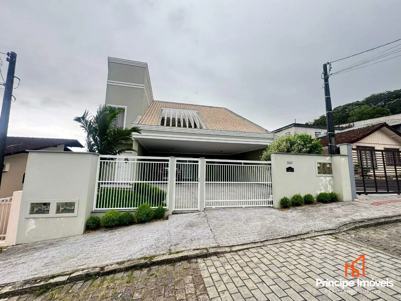 Casa com 11 quartos no Boa Vista em Joinville - foto 1