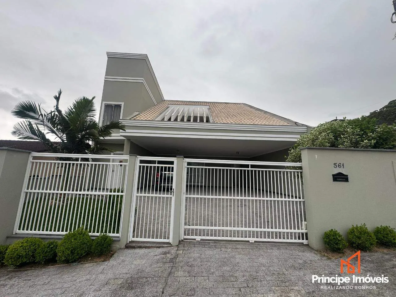 Casa com 11 quartos no Boa Vista em Joinville — foto 2