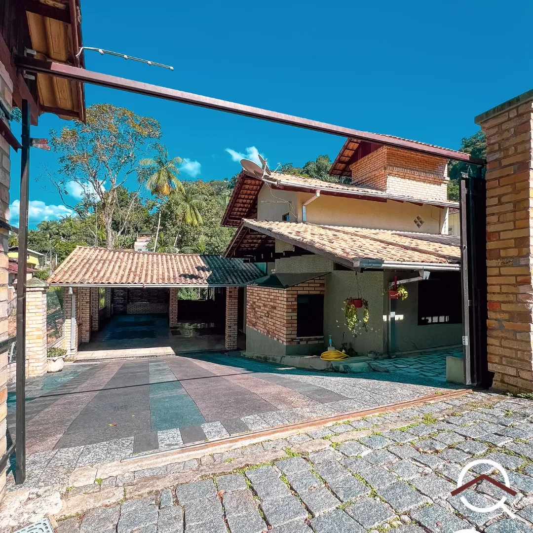 Casa mobiliada com escritórios próximo ao centro de Blumenau - foto 1