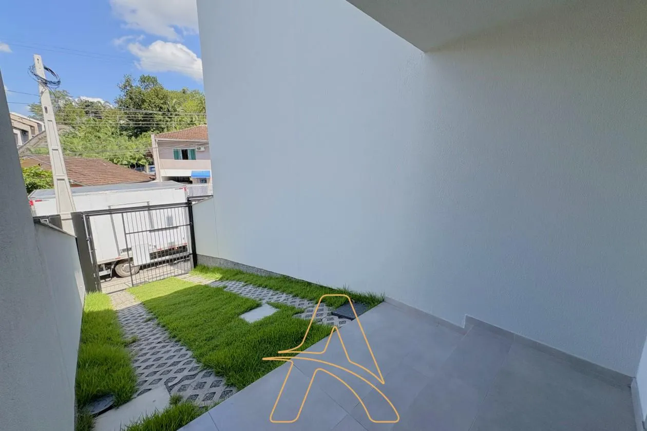 Sobrado Novo à Venda no Itoupavazinha - 2 Suítes e Área de Festas — foto 2