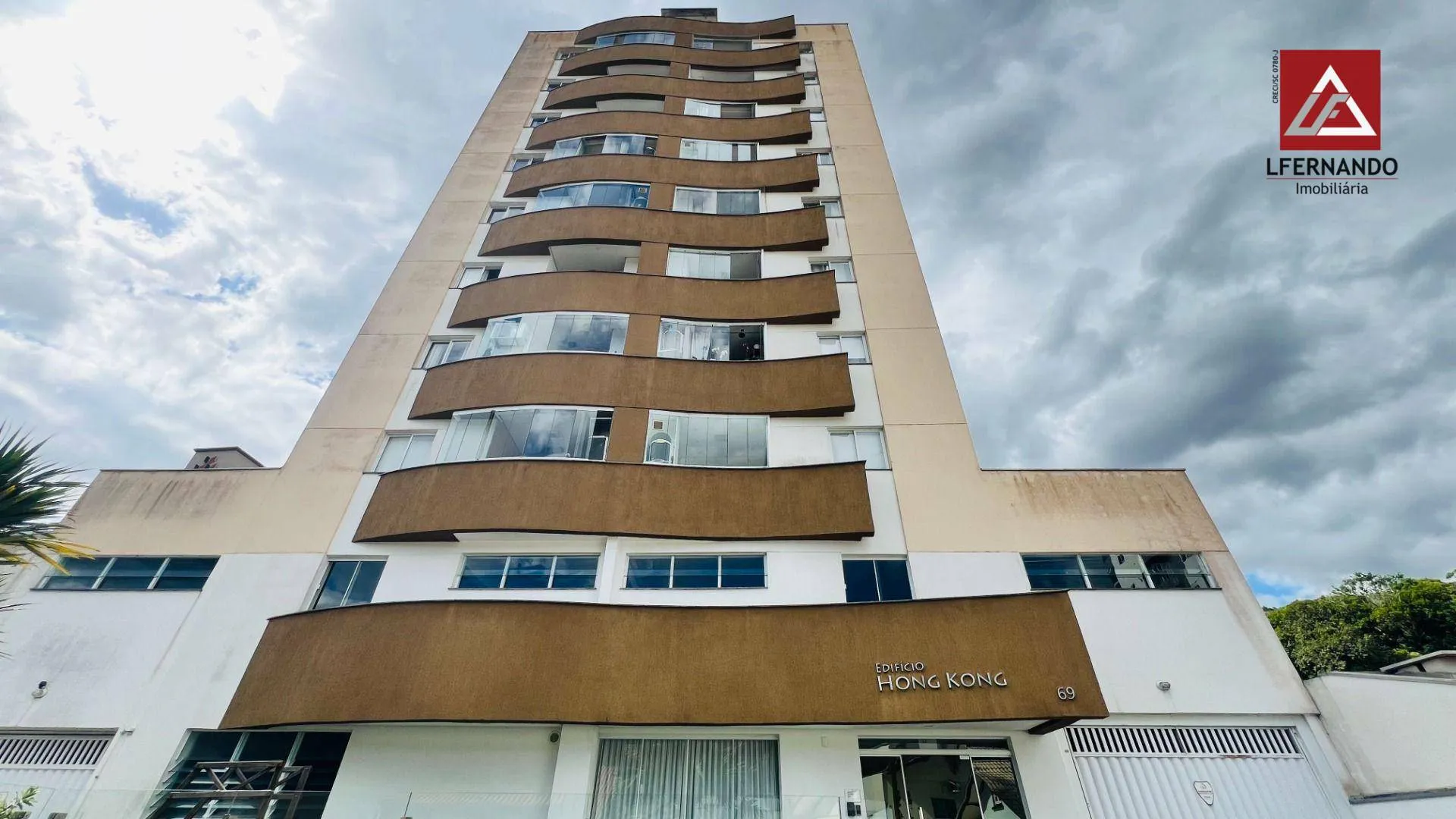 Apartamento com 2 dormitórios, sendo 1 suíte à venda, 72 m por R$ 480.000 - Velha - Blumenau/SC - foto 1