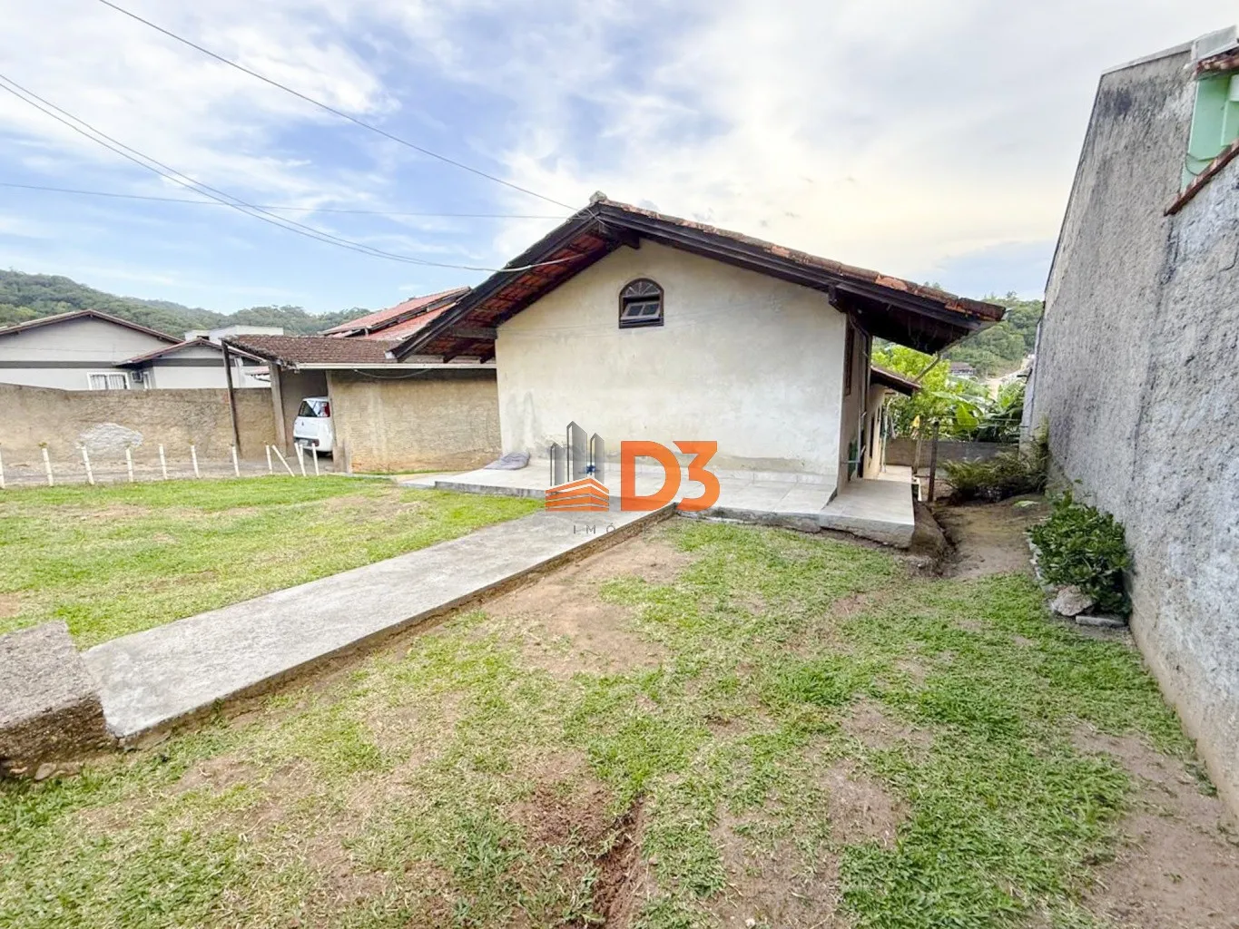 Casa com Amplo Terreno no Bairro Tribess — foto 5
