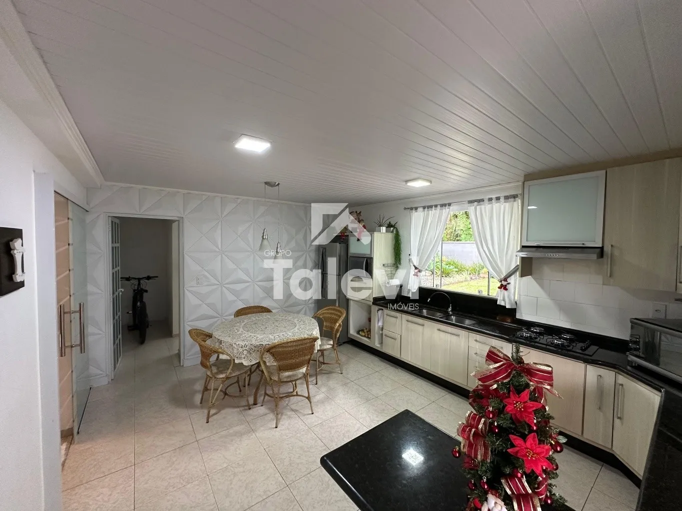 Casa Ampla com Piscina no Centro de Pomerode - Conforto e Localização Privilegiada — foto 6