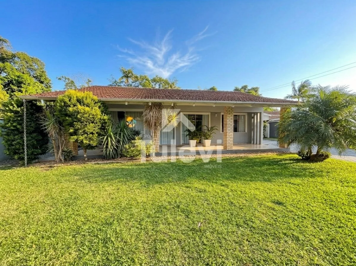 Casa Ampla com Piscina no Centro de Pomerode - Conforto e Localização Privilegiada — foto 4