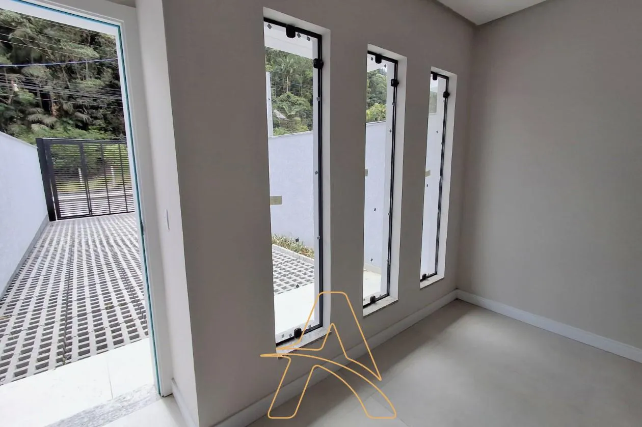 Sobrado Novo à Venda no Bairro Testo Salto - Piscina e 02 Suítes — foto 4