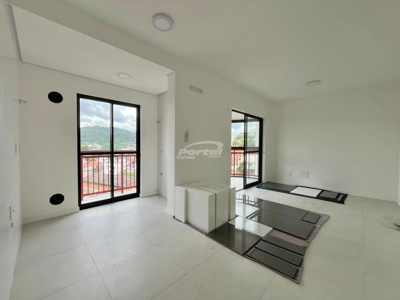 Apartamento com 2 Dormitórios (1 suíte) e 70 m | Bairro Velha em Blumenau! - foto 1
