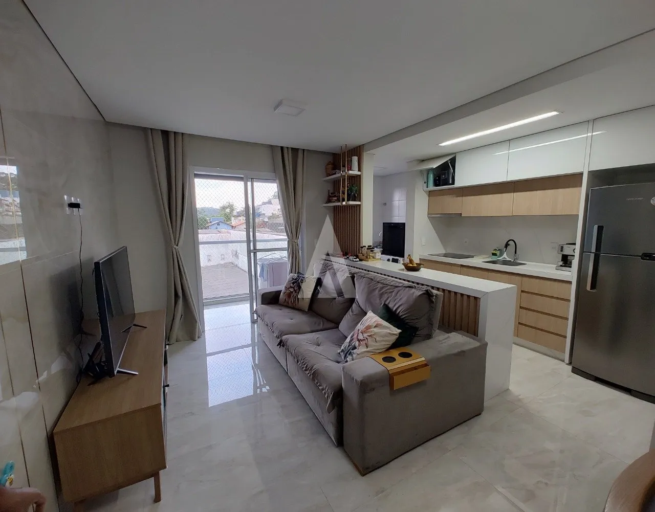 Apartamento com 1 suíte e 1 quarto à venda no bairro Glória em Joinville-SC por R$390.000,00. - foto 1